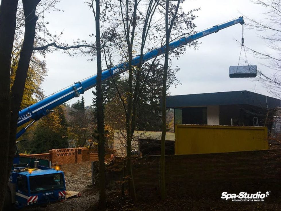 Thanks to high-level technology, SPA-Studio® can deliver our SWIM SPA hot tubs and pools almost anywhere.
