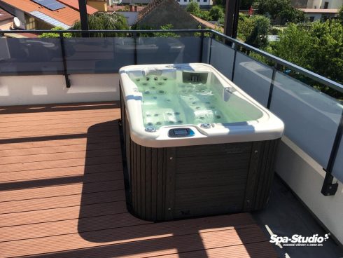 SPA-Studio® is the exclusive European distributor of family hot tubs and SWIM SPAs from Canadian Spa International®.