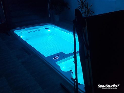 SWIM SPA by SPA-Studio® is a specific model of the swimming pool with counterflow combined with a whirlpool part, so any family member can find the right place there.