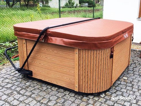 Low-energy whirlpools and swimming pools SWIM SPA by the authorized seller SPA-Studio® in Czechia as well as Slovakia.