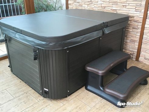 Hydromassage tubs for commercial as well as private area. The selection of more than 43 unique models.