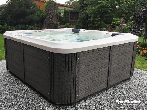 SPA-Studio® in Prague offers all best selling models of whirlpools and swimming pools SWIM SPA that can be tried personally.