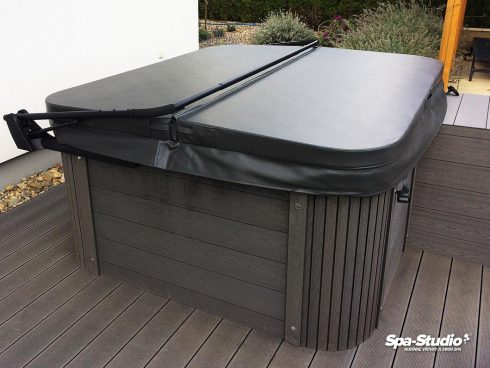 Solar panels, heat pumps and exchangers belong nowadays to a basic offer of SPA-Studio® these can help to limit energy intensity of your whirlpool and SWIM SPA.