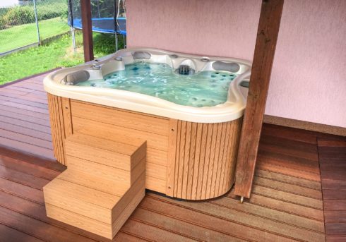 Canadian Spa International® - Nemo Excellence - luxury whirlpool with two couchettes and gentle silhouette in compact version - Spa Studio Prague, Ostrava, Bratislava