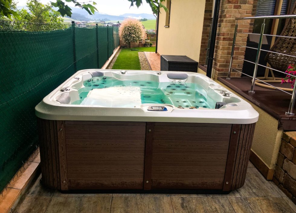 Solar whirlpools, stainless steel tubs and low-energy models with economic operation expenses up to 80 % with guarantee of all spare parts delivery.