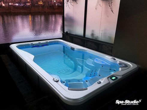 Home whirlpools and SWIM SPA for reasonable prices in Prague, Mlada Boleslav, Brno, Ostrava and Bratislava by SPA-Studio®.