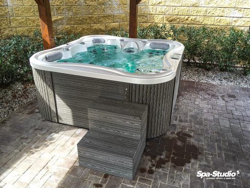 Solar whirlpools, stainless steel tubs and low-energy models with economic operation expenses up to 80 % with guarantee of all spare parts delivery.