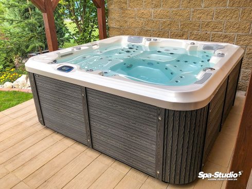 Garden whirlpool Delphina new with touch control panel and luxurious sheathing Lacan TT