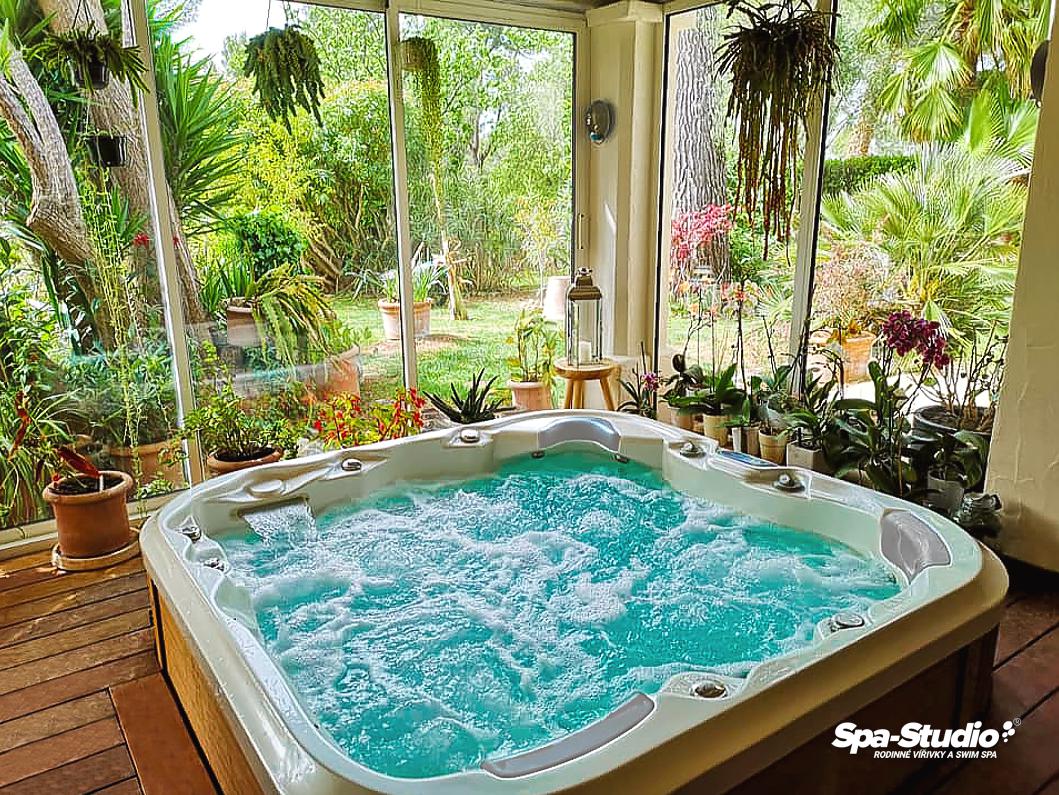 Nemo by Canadian Spa International® - both indoor and outdoor massage whirlpool