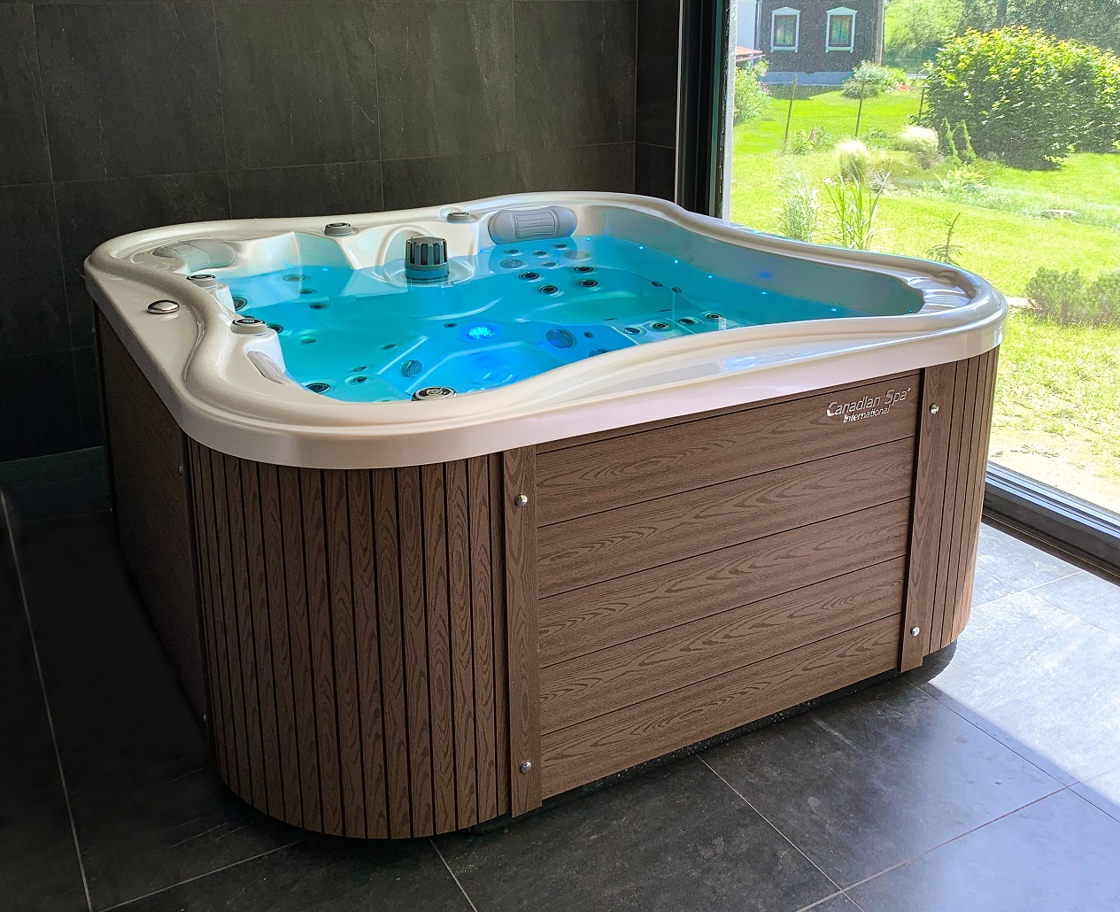 Family whirlpool Nemo Excellence with luxurious sheathing Lacan TT S01-American Walnut