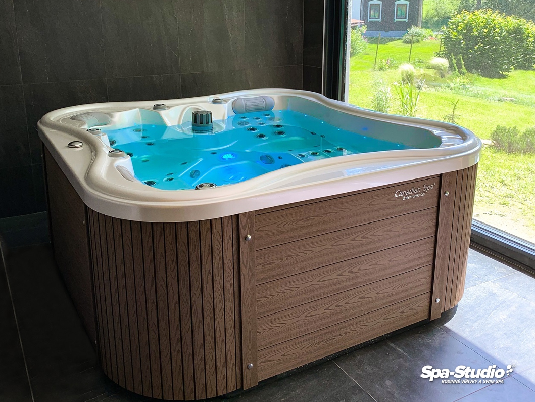 Family whirlpool Nemo Excellence with luxurious sheathing Lacan TT S01-American Walnut