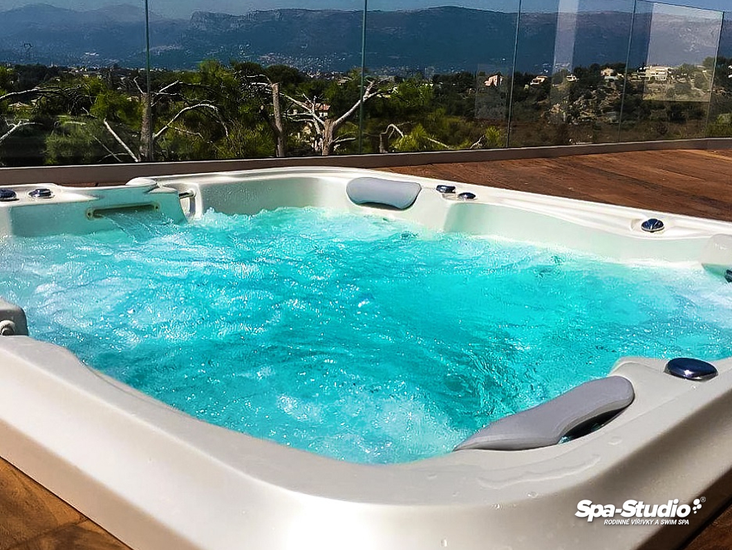 Family whirlpool Delphina Royal Vision, luxurious massage jacuzzi in a terrace - Spa Studio
