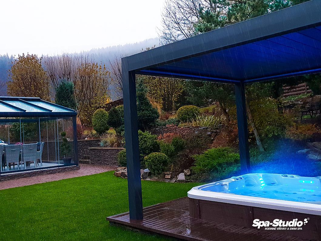 Solar panels, heat pumps and exchangers belong nowadays to a basic offer of SPA-Studio® these can help to limit energy intensity of your whirlpool and SWIM SPA.