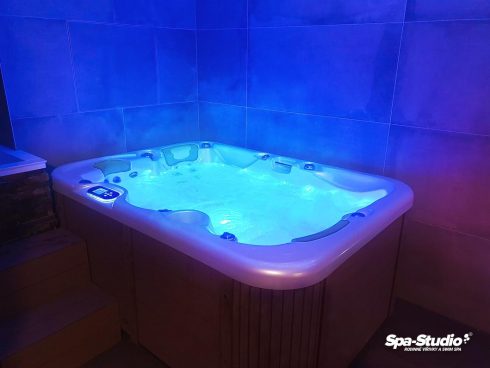 Hydromassage whirlpools for good health and relaxation of the whole family with low-energy packet and chlorine free technology will be even appreciated by the most demanding person.