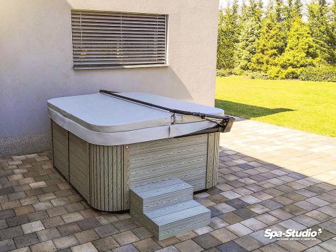 Spare parts for whirlpools, whirlpool service and complete realization including excavation work and carpentery are a matter of course for SPA-Studio®.