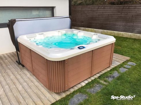 Home whirlpools and SWIM SPA for reasonable prices in Prague, Mlada Boleslav, Brno, Ostrava and Bratislava by SPA-Studia®.