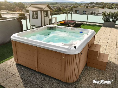 SPA-Studio® is the exclusive seller and authorized service provider for all whirlpools and SWIM SPA by the producer Canadian Spa International®.