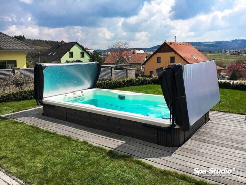 In our stores SPA-Studio® recommends to try some of our unique SWIM SPA models with counterflow. Their quality and output is mainly affected by the system TYPHOON.