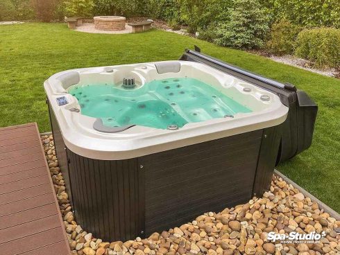 SPA-Studio® is the exlusive European seller of whirlpools, jacuzzi and hot tubs by the Canadian Spa International®.