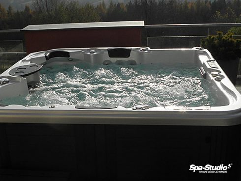 Solar whirlpools, stainless steel tubs and low-energy models with economic operation expenses up to 80 % with guarantee of all spare parts delivery.