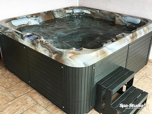 Whirlpool or SWIM SPA roofing is offered by SPA-Studio® in cooperation with our business partners, so you can enjoy comfort of every day use of your whirlpool.