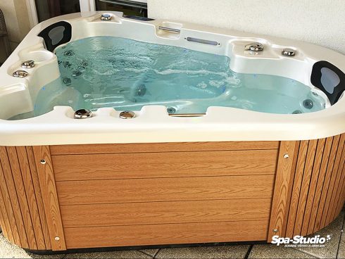 Low-energy whirlpool tubs and the longest possible warranty including complete service is offered only by the exclusive seller SPA-Studio®.