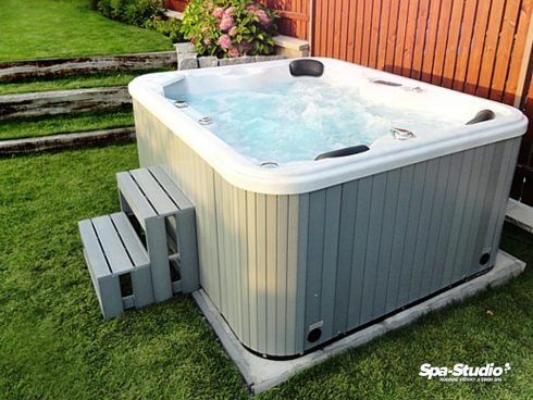 Smart outdoor whirlpools with healing effect and the latest technologies by the company SPA-Studio® in Prague, Mlada Boleslav, Brno, Ostrava and Bratislava.