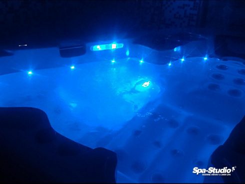 SPA-Studio® offers solar whirlpools and other alternative heat sources that help to reduce expenses by up to 80%.