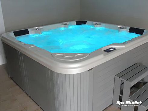 Economic operation of garden whirlpools and swimming pools SWIM SPA represent nowadays common technological equipment being offered by the company SPA-Studio®.