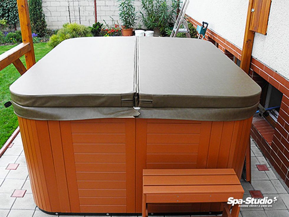 Spare parts for whirlpools, whirlpool service and complete realization including excavation work and carpentery are a matter of course for SPA-Studio®.