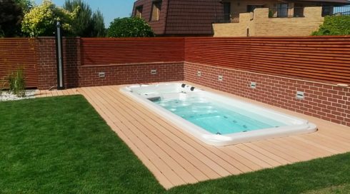 Luxurious whirlpool tubs and SWIM SPA by SPA-Studio® offer a great variety of use for all family and friends, no matter if it is in a house or in a garden.