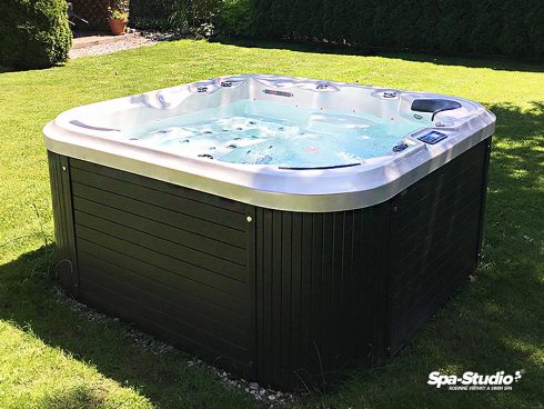 Garden low-energy whirlpool by SPA-Studio®, the exclusive partner for the Czech republic with a possibility to use ECO ENERGY SYSTEM by CS INT®.