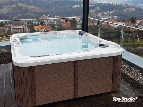 SPA-Studio® is the exclusive seller and authorized service provider for all whirlpools and SWIM SPA by the producer Canadian Spa International®.
