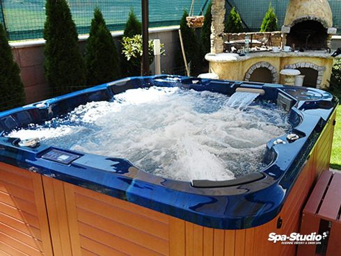 Designed whirlpools for summer as well as winter use with a possibility of selection of more than 43 unique models in Czechia and Slovakia.