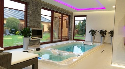 Swimming SWIM SPA combined with a whirlpool is a perfect equipment for the whole family that can be used for swimming with counterflow and relaxing in a whirlpool part at the same time.