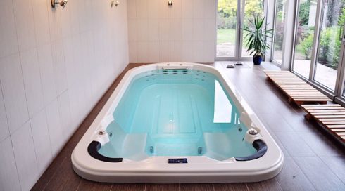 Luxurious whirlpool tubs and SWIM SPA by SPA-Studio® offer a great variety of use for all family and friends, no matter if it is in a house or in a garden.